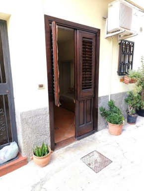 La Casuzza nella borgata Palermo